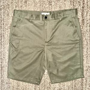 Vince Camuto Men's Performance Polyester Shorts in Solid Olive Green Size 36